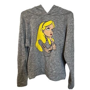 Alice In Wonderland Rebel Pierced Tatted & Smokin’ Gray Sweatshirt M Streetwear